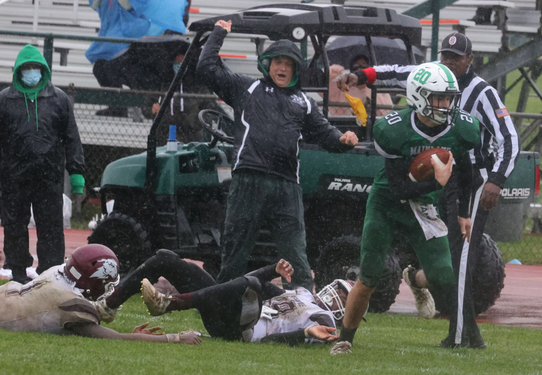 Pleasantville vs Mainland football